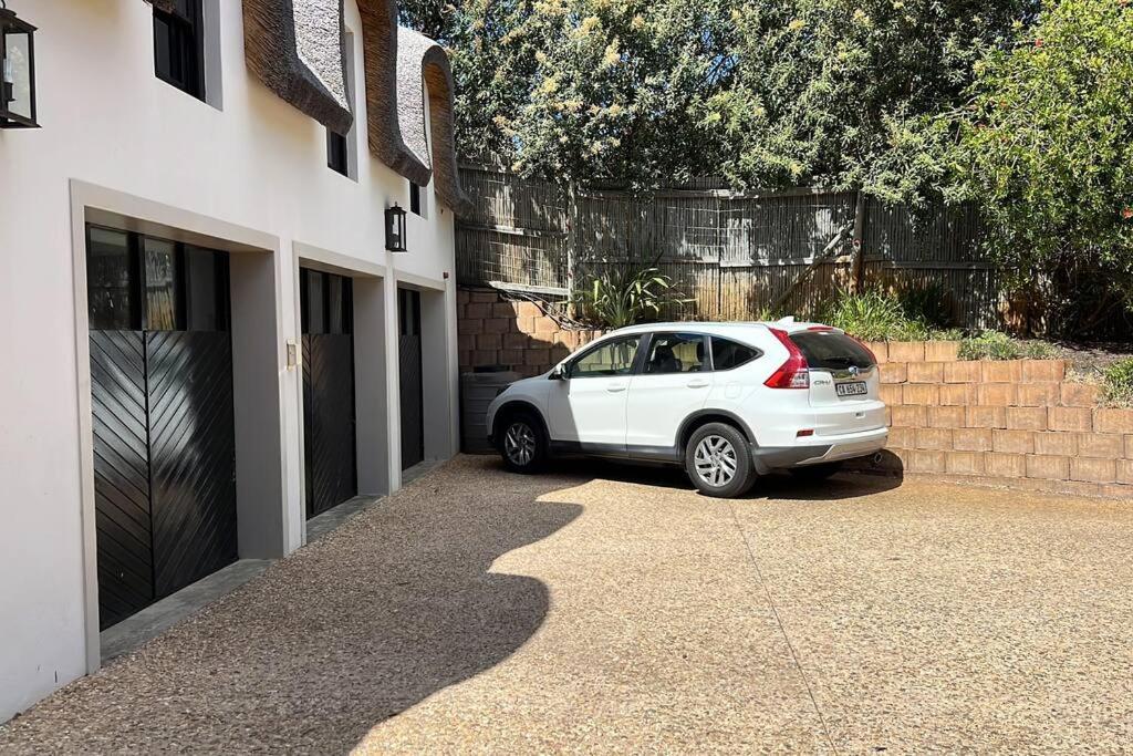 Serene, Thatched Apartment In Noordhoek, Cape Town Eksteriør bilde
